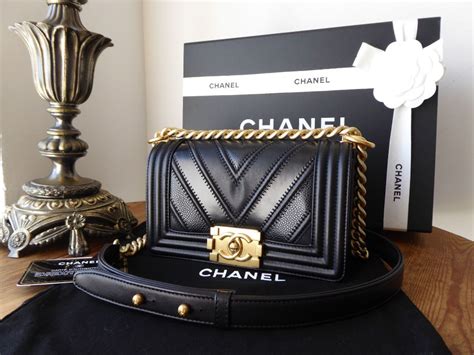 chanel boy small chevron street style|Chanel Chevron bag.